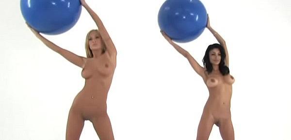  Totally Nude Balance Ball Workout (2011)